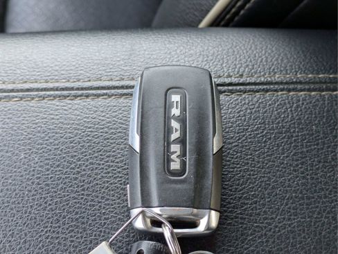 Used 2022 RAM 1500 Laramie AWD/4WD image 29
