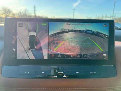 New 2026 Nissan Rogue Platinum w/ Tech Package AWD/4WD image 18
