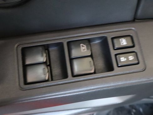 Used 2022 Nissan Frontier SV RWD image 19