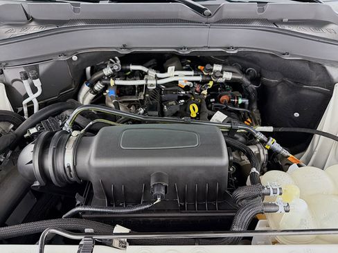 Used 2022 Ford Explorer XLT image 31