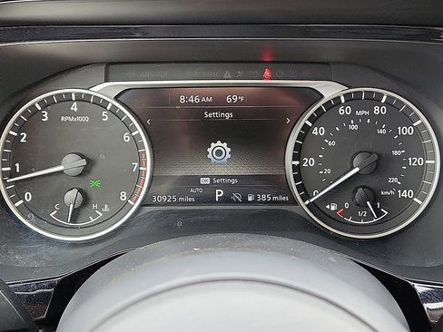 Used 2025 Nissan Pathfinder SV AWD/4WD image 10