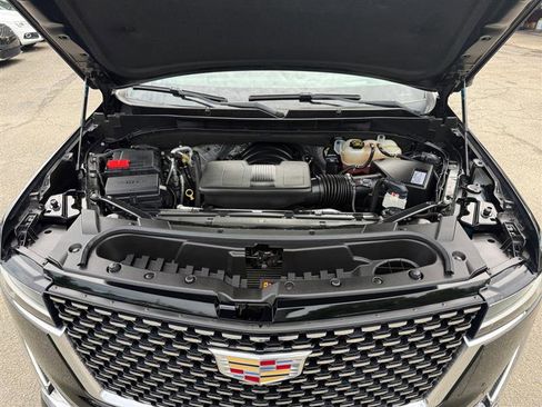 Used 2021 Cadillac Escalade ESV Premium Luxury AWD/4WD image 21