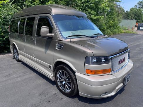 Used 2014 GMC Savana 1500 RWD image 16