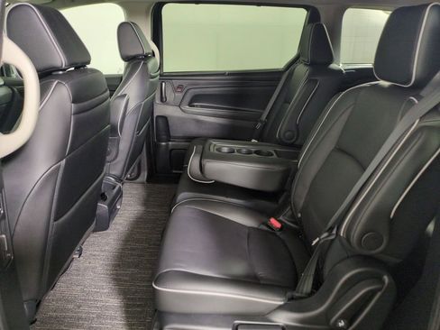 Certified 2025 Honda Odyssey Touring image 28