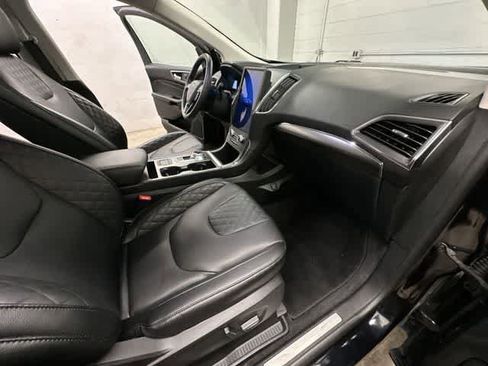 Used 2024 Ford Edge Titanium w/ Equipment Group 301A AWD/4WD image 23