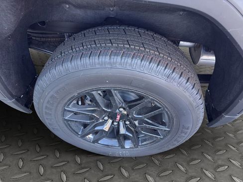 New 2026 GMC Sierra 1500 Elevation image 24