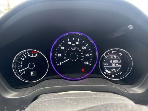 Used 2017 Honda HR-V EX image 12