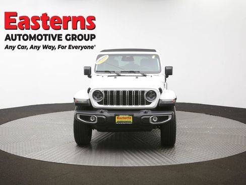 Used 2025 Jeep Wrangler Unlimited Sahara w/ Safety Group image 53
