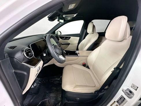 Certified 2023 Mercedes-Benz GLC 300 image 19