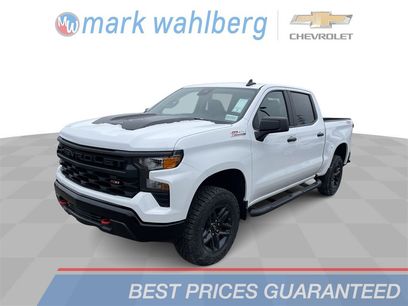 New 2025 Chevrolet Silverado 1500 Custom Trail Boss w/ LPO, Dark Essentials Package