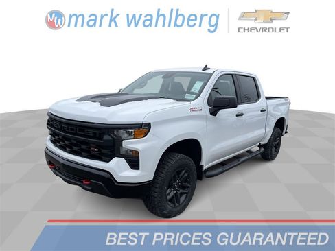 New 2025 Chevrolet Silverado 1500 Custom Trail Boss w/ LPO, Dark Essentials Package image 1