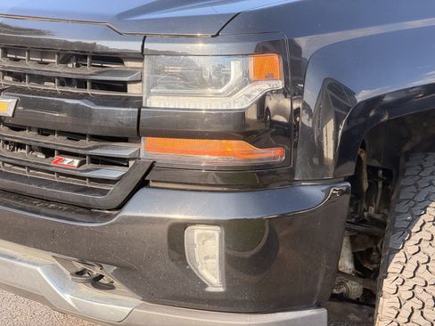 Used 2018 Chevrolet Silverado 1500 LT w/ All Star Edition AWD/4WD image 8