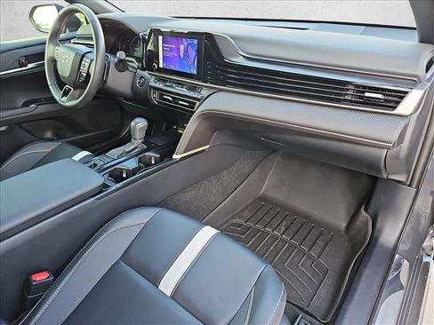 Used 2025 Toyota Camry SE w/ Convenience Package FWD image 22