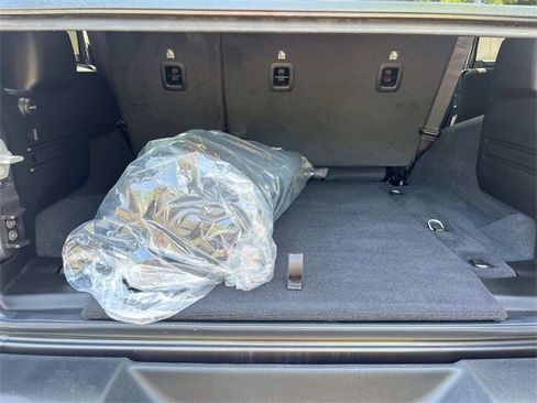 Used 2024 Jeep Wrangler Sport S image 11