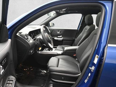 Certified 2026 Mercedes-Benz GLB 250 4MATIC image 9