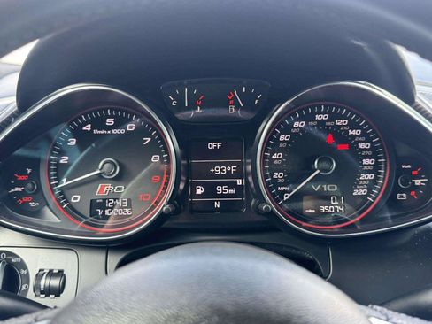 Used 2014 Audi R8 V10 AWD/4WD image 45