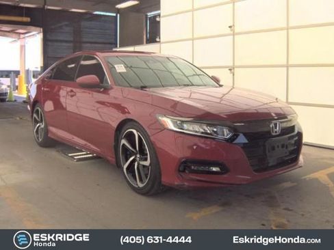 Used 2019 Honda Accord Sport image 2