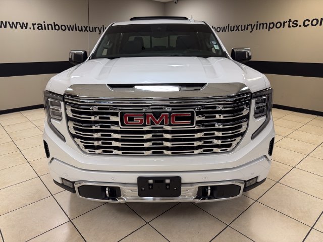 Used 2025 GMC Sierra 1500 Denali AWD/4WD image 2