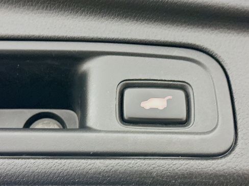 Used 2017 Honda Pilot Touring image 33