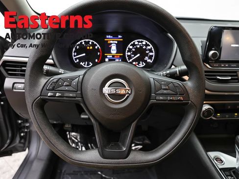 Used 2023 Nissan Altima 2.5 S FWD image 10