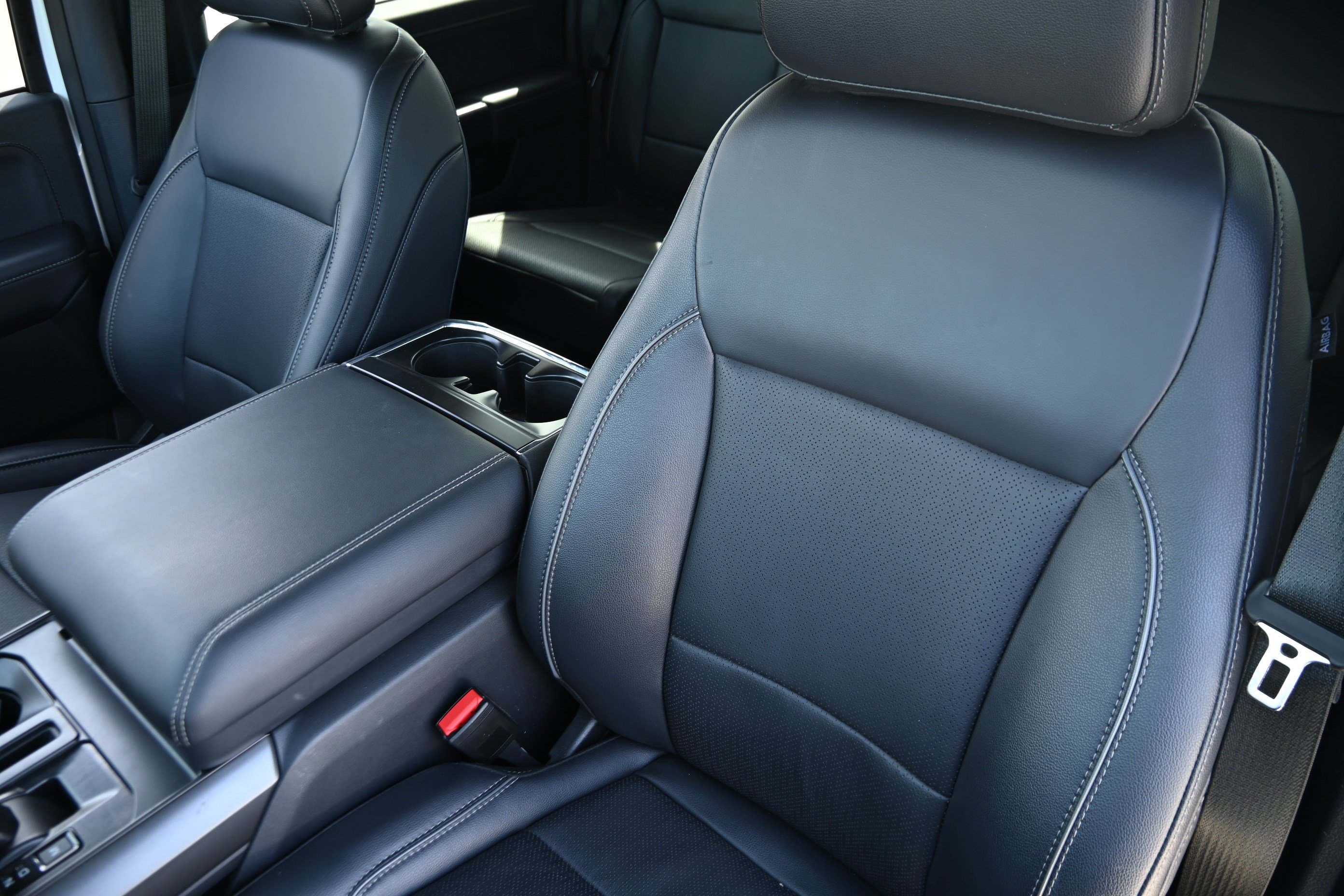 Used 2025 Ford F150 Lariat AWD/4WD image 12