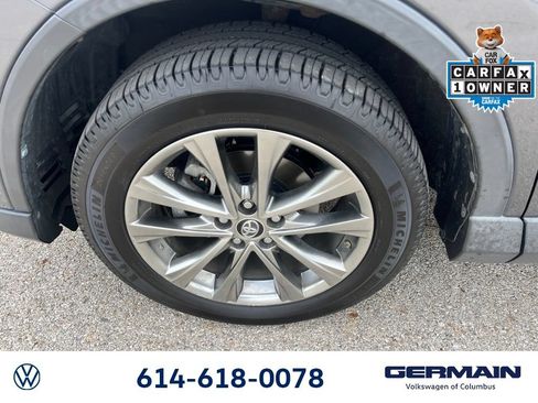 Used 2018 Toyota RAV4 Limited AWD/4WD image 18
