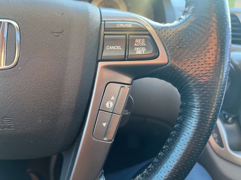 Used 2016 Honda Odyssey Touring Elite image 16