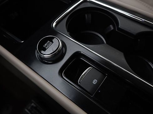 Used 2022 Lincoln Corsair AWD w/ Premium Package image 33