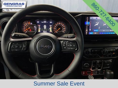 Used 2024 Jeep Gladiator Rubicon AWD/4WD image 21