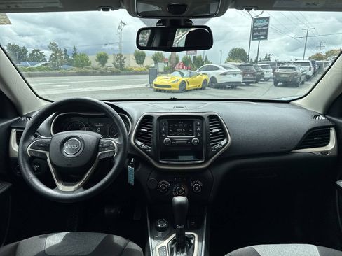 Used 2014 Jeep Cherokee Sport AWD/4WD image 23