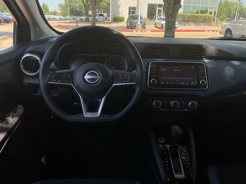 Used 2025 Nissan Versa SV FWD image 12
