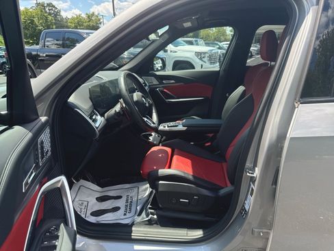 Used 2025 BMW X1 M35i AWD/4WD image 16