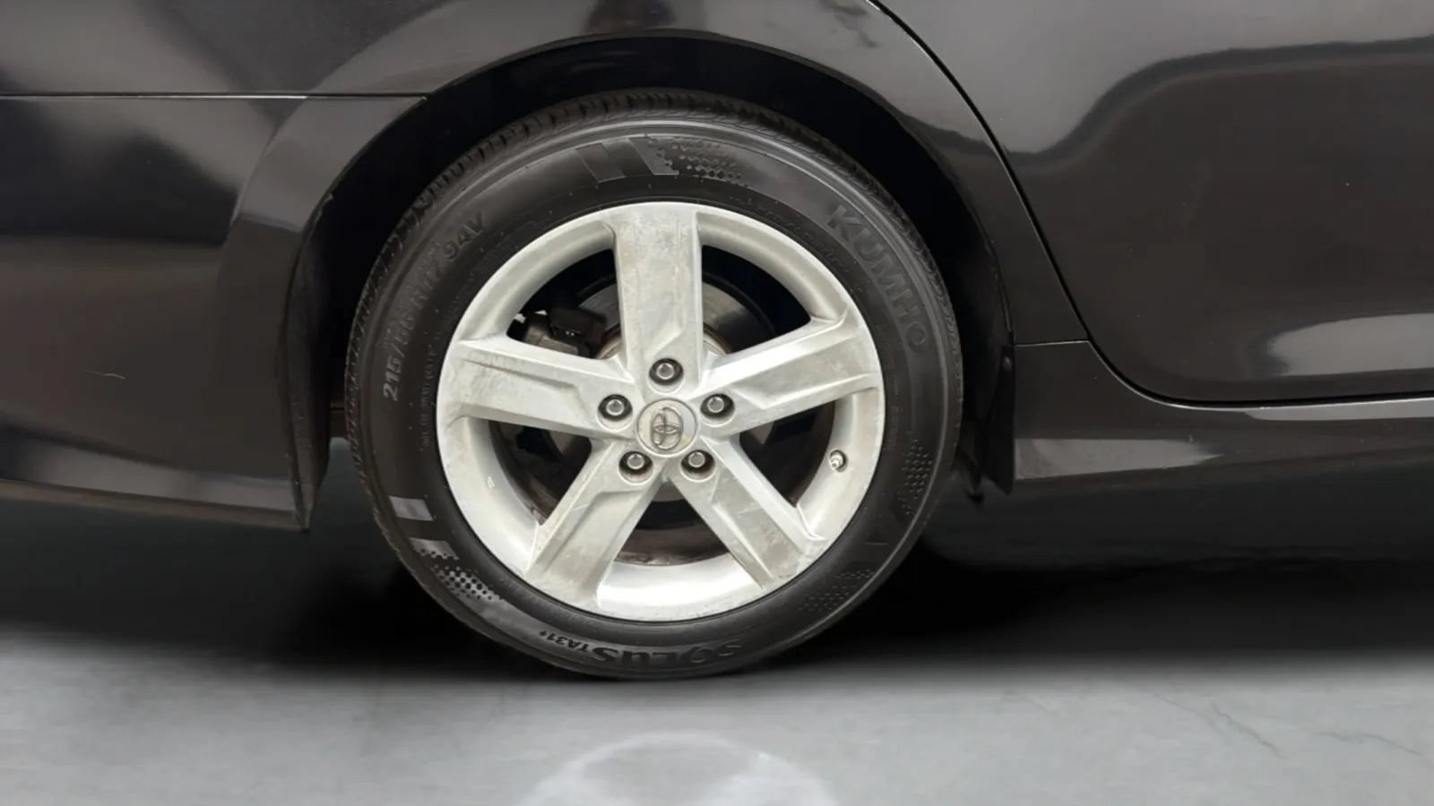 Used 2013 Toyota Camry SE FWD image 24