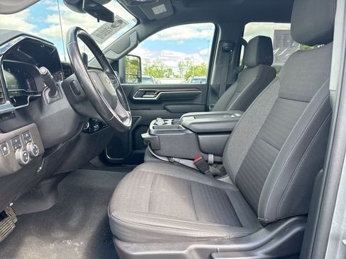 Used 2024 Chevrolet Silverado 2500 LT AWD/4WD image 20
