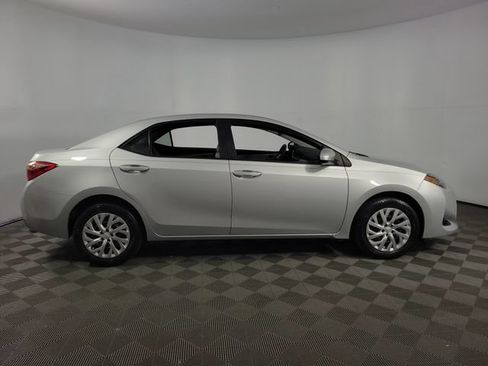 Used 2019 Toyota Corolla LE FWD image 9