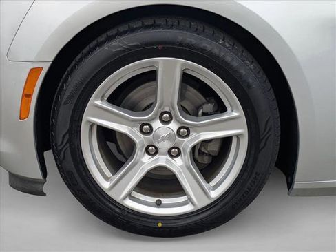 Used 2019 Chevrolet Camaro LT image 23