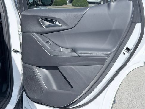 Used 2026 Chevrolet Equinox LT w/ Convenience Package II FWD image 29