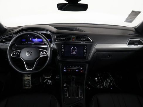 Used 2023 Volkswagen Tiguan SE R-Line image 8