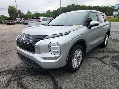 Used 2024 Mitsubishi Outlander ES