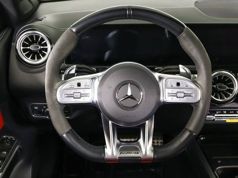 Used 2022 Mercedes-Benz GLB 35 AMG 4MATIC image 40
