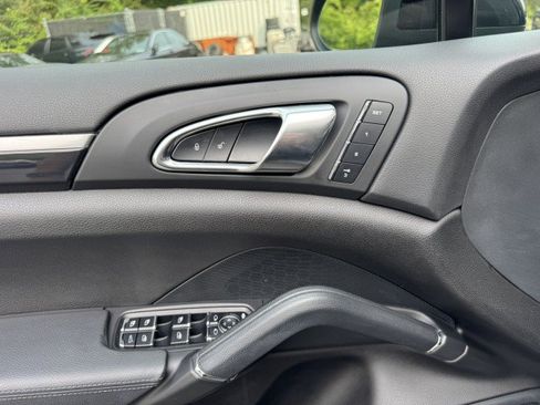 Used 2014 Porsche Cayenne S AWD/4WD image 20