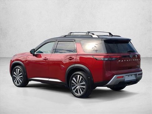Used 2022 Nissan Pathfinder Platinum w/ Cargo Package image 9