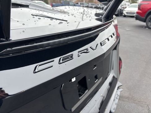 Used 2023 Chevrolet Corvette Stingray Convertible w/ Z51 Performance Package image 21