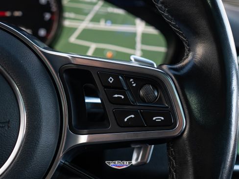 Used 2019 Porsche Cayenne S w/ Premium Plus Package image 26