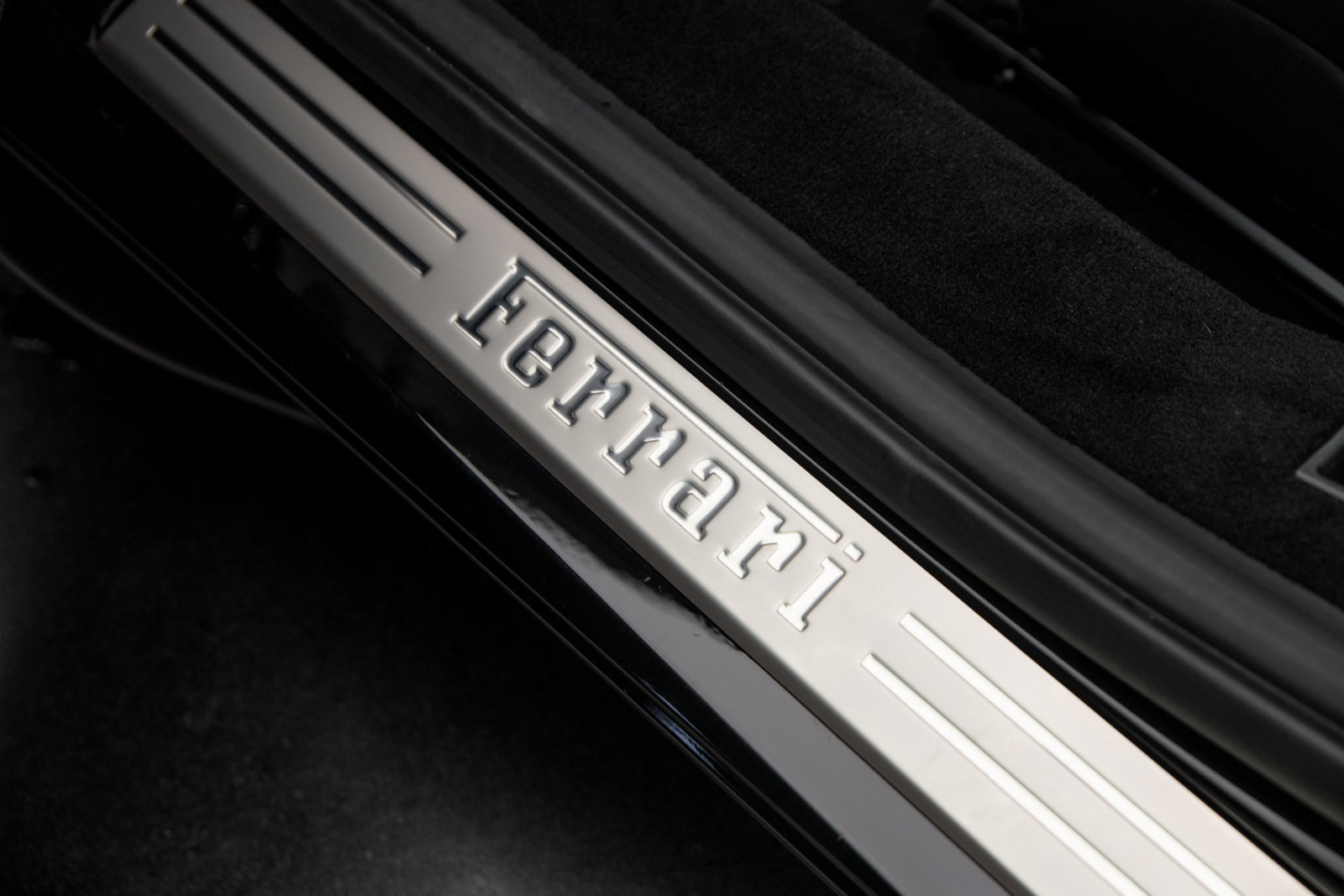 Used 2022 Ferrari F8 Tributo RWD image 17