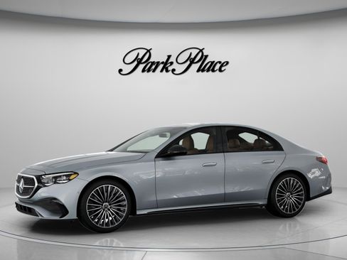 Used 2026 Mercedes-Benz E 350 Sedan image 3