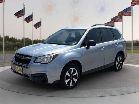 Used 2018 Subaru Forester 2.5i w/ Alloy Wheel Package AWD/4WD image 3