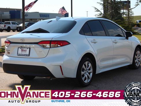 Used 2026 Toyota Corolla LE FWD image 11