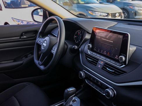 Used 2025 Nissan Altima 2.5 S image 19