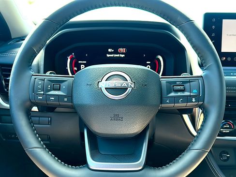 New 2026 Nissan Rogue Platinum AWD/4WD image 18